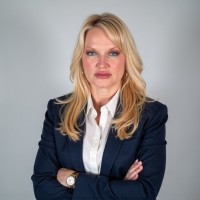 Photo of Dr. Shannon Decker