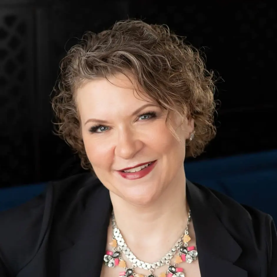 Photo of Dawn Carter